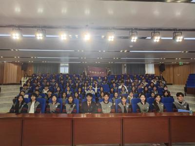 运输物流学院举办“职”点迷津优秀校友分享会 